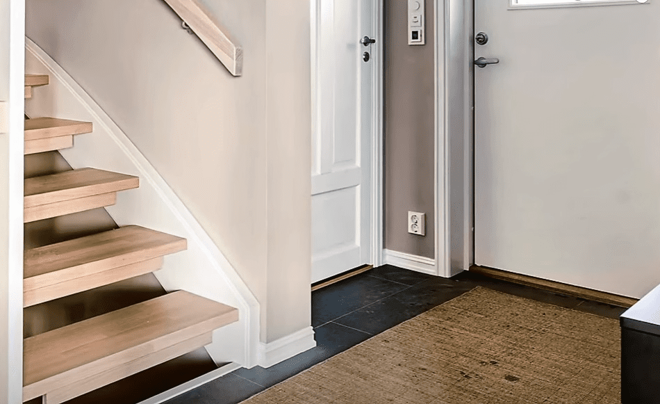 Ways to get rid of moisture and dirt from the hallway 👍😀